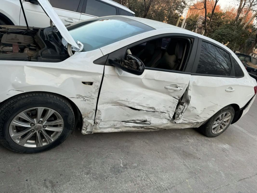 买二手车怎么第三方验车,分辨结构性事故修复车?插图 微信图片_20260721102723_215_2-1024x768 买二手车怎么第三方验车,分辨结构性事故修复车?